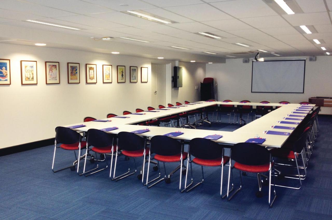 Performance Centre Hostel Gold Coast